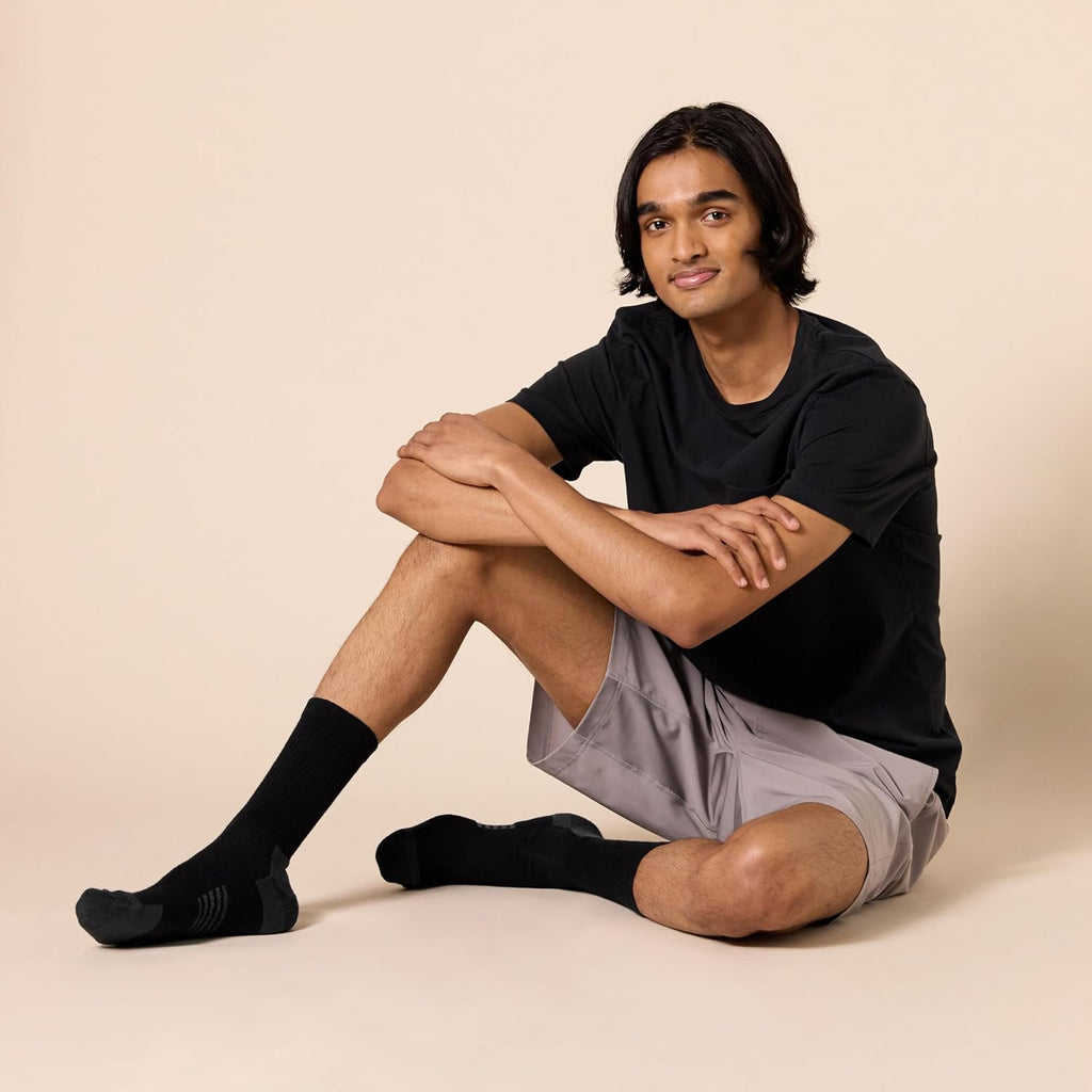 Amazon Essentials Men'S Performance Cotton Moisture Control Socks, Athletic Crew, Breathable, 6 Pairs